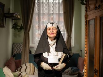 Ildikó, Mrs András Siklós (86)